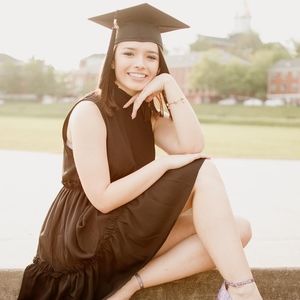 Meet your Posher, Kaila